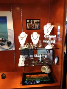 Venez découvrir nos créations à la boutique du Golf Dolce Frégate à Bandol.