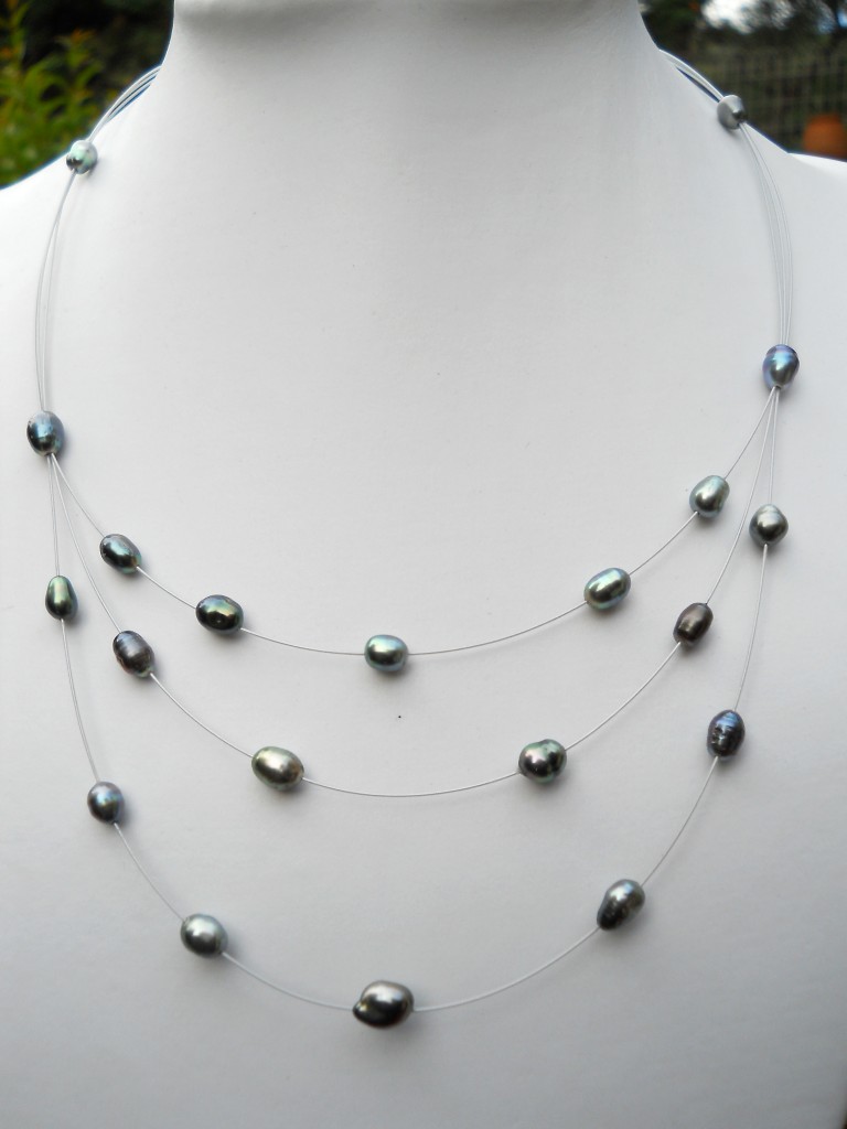 Collier de Keshis montés sur câble