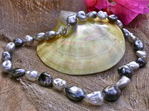 Collier classique de gros keshis baroques